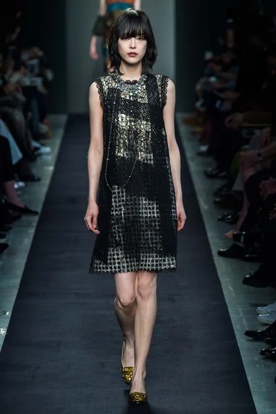 Look 29
